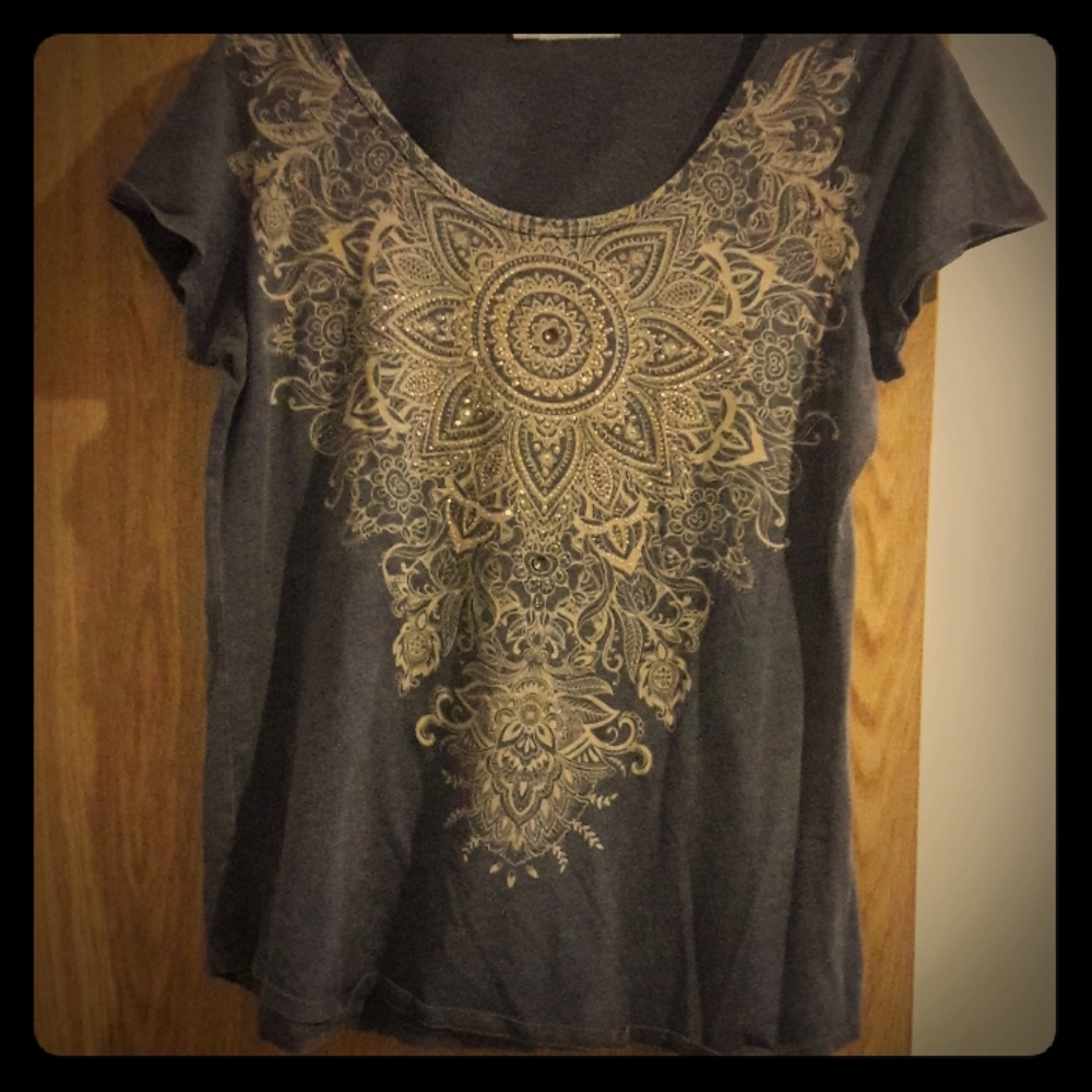 Design tee